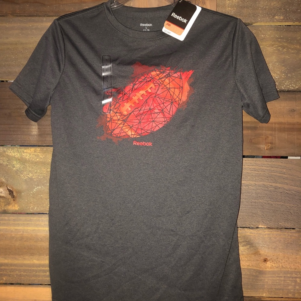 Kids Reebok short sleeve shirt